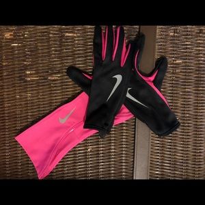 Nike gloves and running headband
